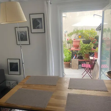 Aux Terrasses De La Lune Parijs Kamer foto