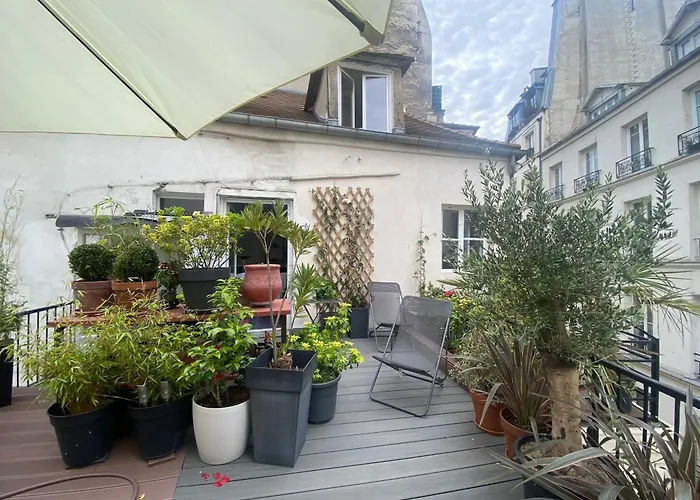 Aux Terrasses De La Lune