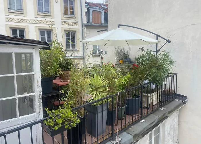 Aux Terrasses De La Lune